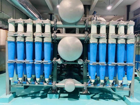 純紙パルスから作る紙製造機械のための低一貫性遠心浄化剤